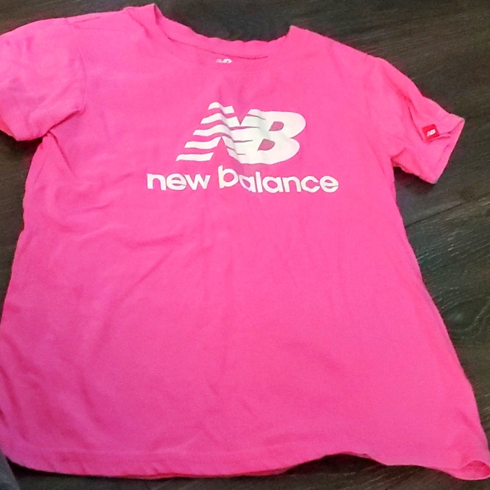 Girls New Balance tee